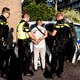 Twintigtal opgepakt in roerige Zaanse wijk Poelenburg