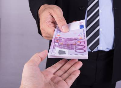 Topman Alliander krijgt half miljoen voor vertrek