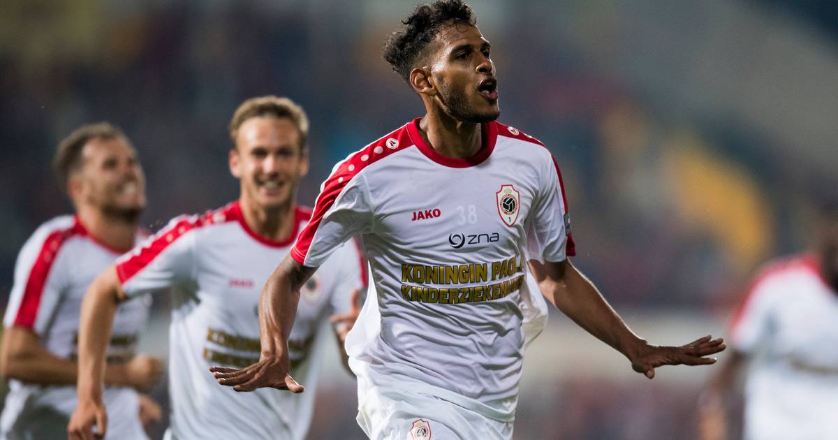 Herbeleef hoe Antwerp KV Mechelen verschalkt in een dol ...