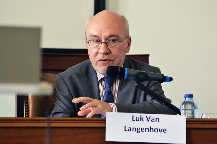 Luk Van Langenhove.