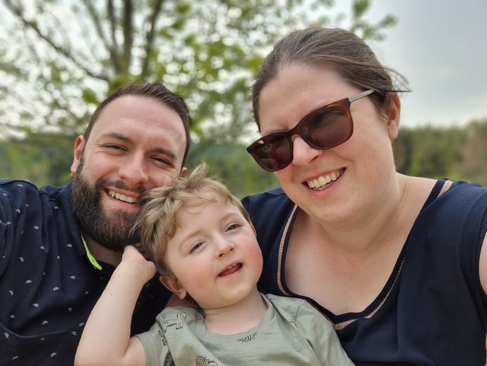 Papa Ryan Galle, mama Laure en kleine Vic uit Brugge.