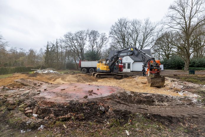 De karakteristieke woning de ‚Morgenster’ is gesloopt. Het gebouw met een Zuid-Afrikaanse bouwstijl stond sinds de jaren dertig op de Holterberg. Alleen het tuinhuisje dat later is aangebouwd staat nog overeind.