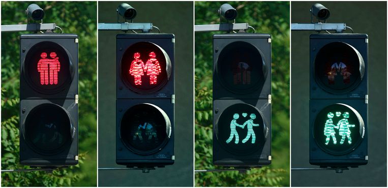 De tijdelijke holebi-stoplichten in Wenen. Beeld reuters