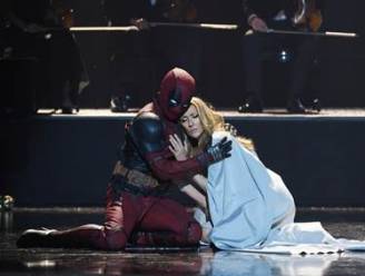 Hilarisch: Ryan Reynolds strikt Celine Dion voor 'Deadpool 2'
