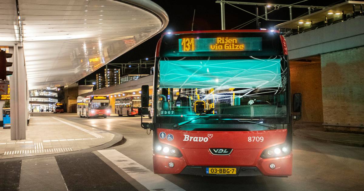 Boost Kilometers Auckland Arriva schrapt bussen: Tilburgse wijken moeten het na 21 uur zonder  openbaar vervoer doen | Tilburg e.o. | bd.nl