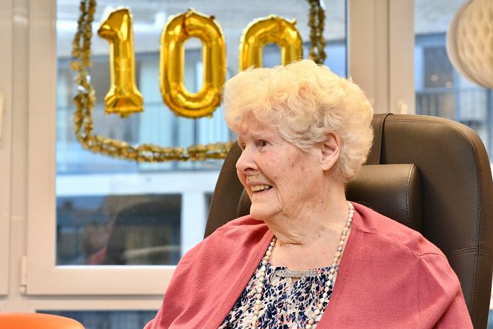 Emma Osstyn vierde haar honderdste verjaardag.