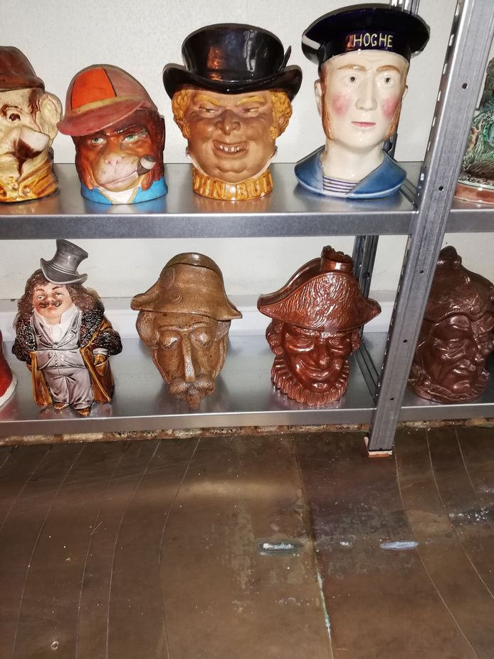 De tabakspotten zijn gebaseerd op bekende en minder bekende figuren.