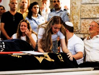 Drie dagen na aanslag op Westelijke Jordaanoever komt ook moeder van twee slachtoffers om