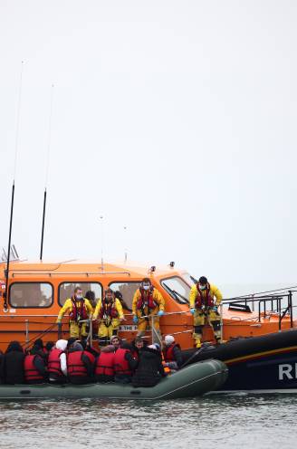 Rubberboottochten winstgevender dan ooit voor mensensmokkelaars: 3.000 tot 6.000 euro per persoon