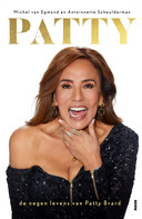 De cover van haar biografie, De negen levens van Patty Brad