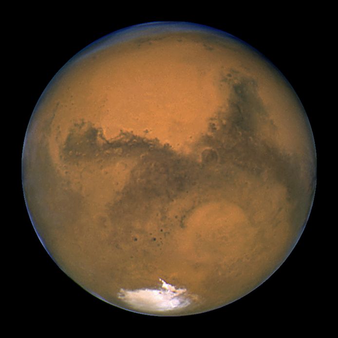 Een foto van Mars die genomen werd door de Hubble-telescoop.