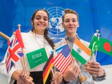 Honderden leerlingen uit zes landen naar Alfrink College voor MUNA: ‘Megaklus’