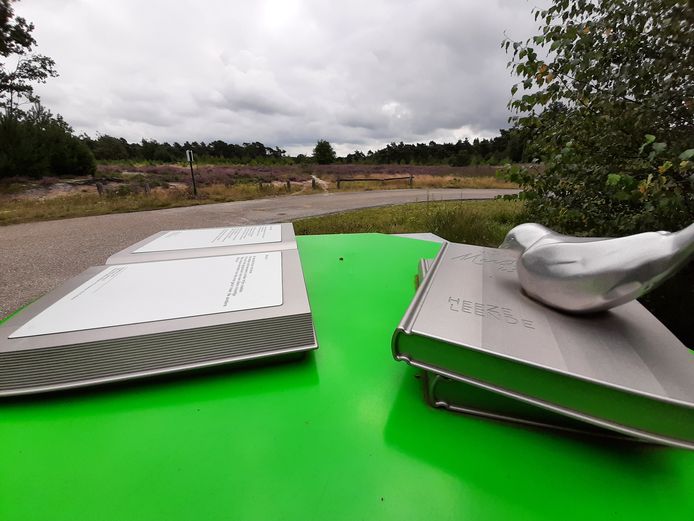 De fietstocht gaat dwars door de Groote Heide.
