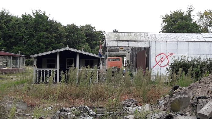 Het gekraakte tuincentrum in Kernhem.