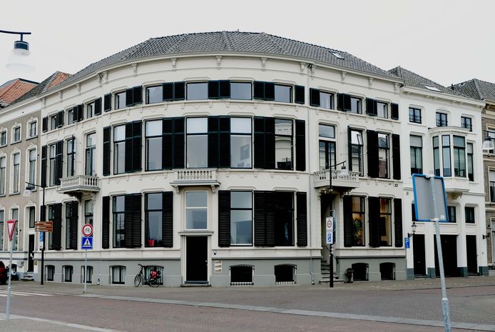 Het pand waarin galerie ArtCore is gevestigd.