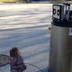 Zó schattig: Meisje verklaart liefde aan een watertank