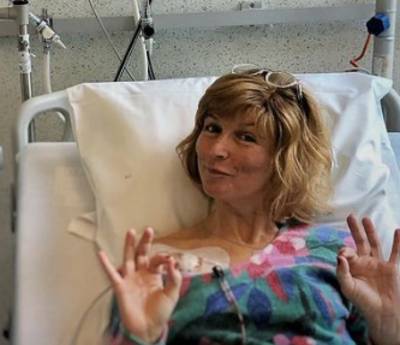 Ann Van den Broeck in tweede fase van kankerbehandeling: “Mijn eerste AC chemo is binnen!”