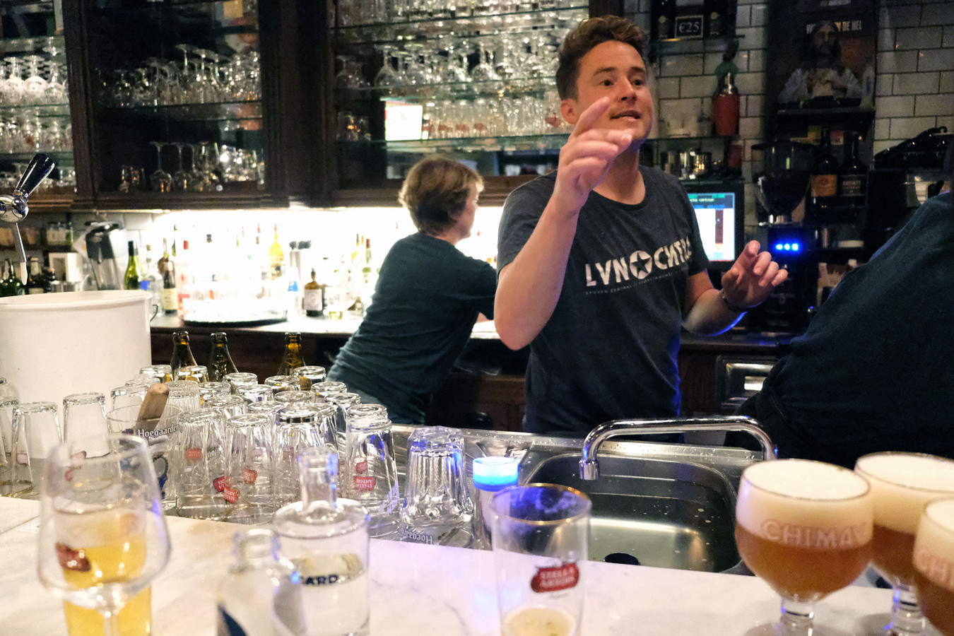FOTOREPO Café Leuven Central viert zevende verjaardag met veel volk en