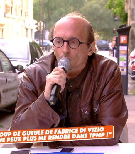 Un chroniqueur de TPMP installé dans la rue, faute de pass sanitaire