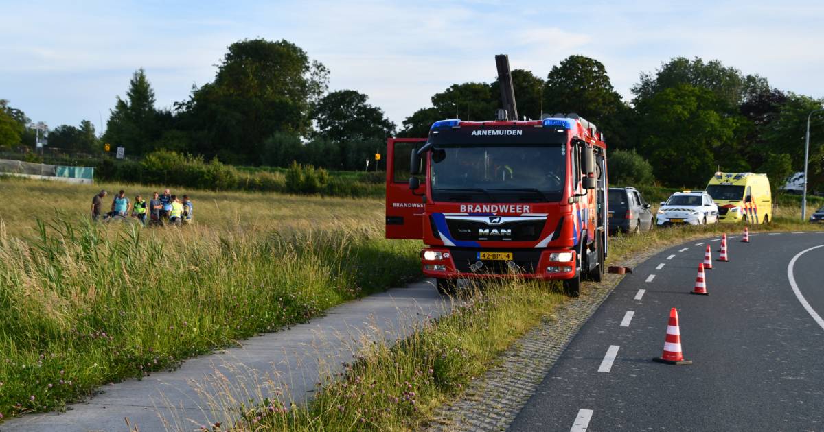 Motorrijder belandt op weiland bij ongeval Arnemuiden | 112 nieuws Middelburg