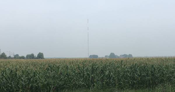 Hierom staat er een nieuwe mast langs de A16 bij Klaverpolder - BN DeStem