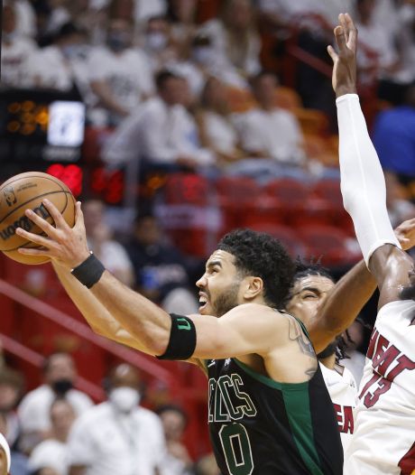 Basketballers Boston Celtics kunnen finale NBA ruiken na zege op Miami Heat