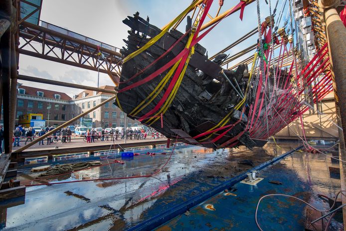 De IJsselkogge werd in 2016 uit de IJssel gelicht, en wordt op dit moment geconserveerd in Batavialand in Lelystad. Eind 2024 is naar verwachting het conserveringsproces afgerond en kan de kogge terug naar Kampen.