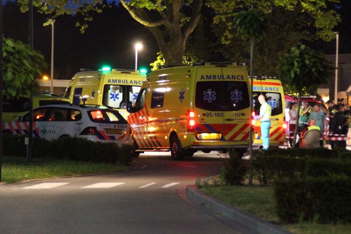 Kliniek paar schijf 6 gewonden bij hotelbrand Preston Palace Almelo, 400 gasten geëvacueerd |  Almelo | tubantia.nl