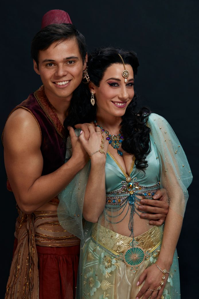 Gio en Ianthe als Aladdin en Jasmine.
