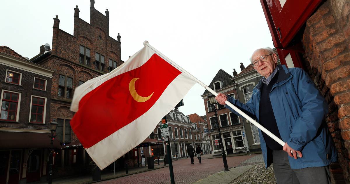 doesburgse vlag keert terug in straatbeeld of is het toch een turkse het is maar net wat je wil zien doesburg gelderlander nl