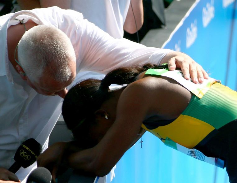 Campbell-Brown na haar uitschakeling. Beeld reuters