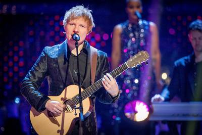 “Muziek helpt mij om te genezen”: Ed Sheeran draagt nieuw nummer op aan overleden vriend