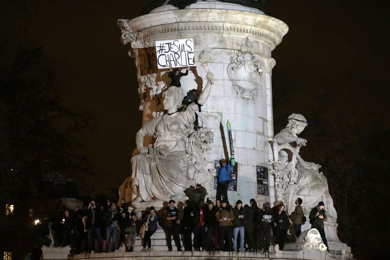 Demonstratie op de Place de la Republique in Parijs voor vrije meningsuiting. Beeld afp
