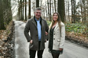 Steven Madou en Annelies Declerck van Madou vastgoed op één van hun favoriete plekjes in de bosrijke omgeving van Wingene.