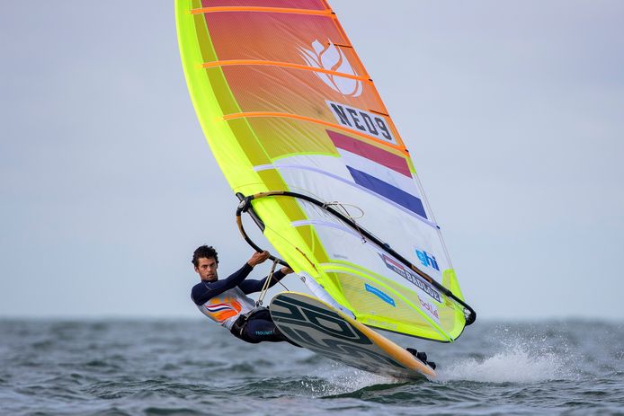 Badloe Slaat Toe In Medalrace En Pakt Europese Titel Windsurfen Andere Sporten Tubantia Nl