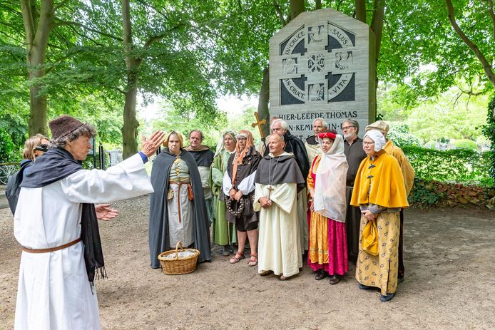 Thomas a Kempis wordt vaker herdacht. Zo werd vanuit de stichting die zijn naam draagt twee jaar geleden de vlucht van Thomas a Kempis en andere kloosterlingen van Zwolle naar Hasselt nagespeeld. Ze vluchtten bijna 600 jaar geleden vanwege een conflict over de bisschop van Utrecht.