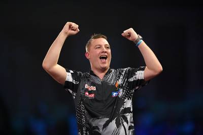 LIVE FLANDERS DARTS TROPHY. Dobey and Chisnall are first semi-finalists, Van Duijvenbode cannot continue stunt