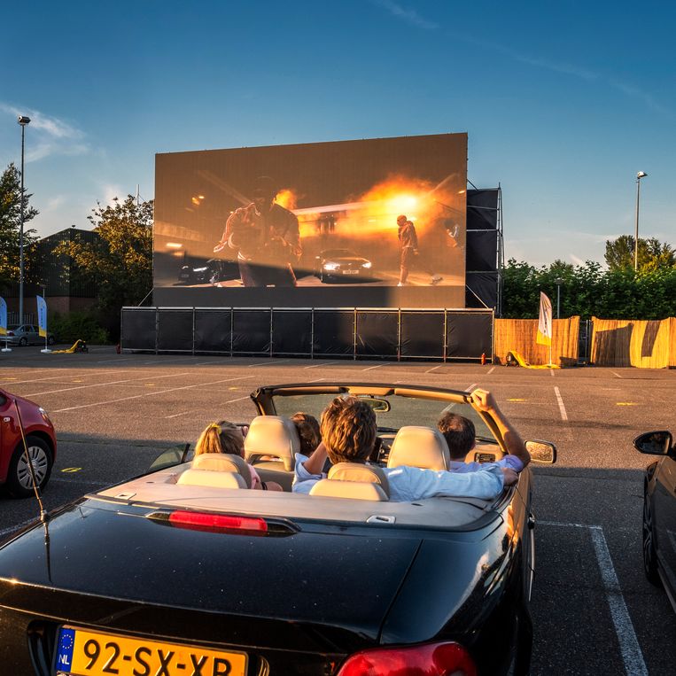 De drive-in-bioscoop op een terrein in Amsterdam-Duivendrecht.  Beeld Patrick Post