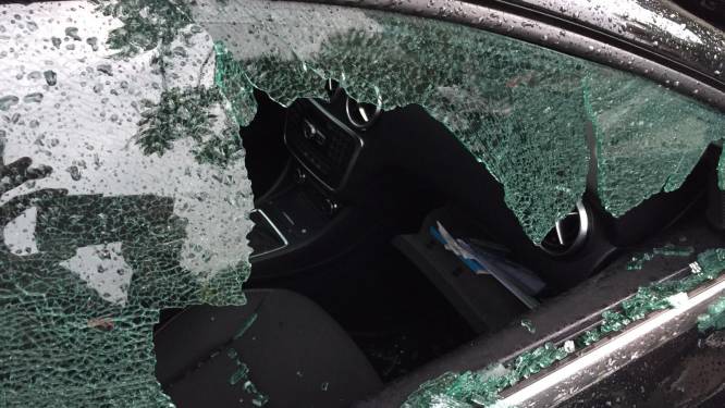 Inbraakgolf in Schiedam: autokrakers graaien mee wat ze zien liggen