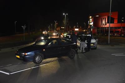 Beschonken bestuurder botst tegen meerdere auto's op Energieweg in Nijmegen