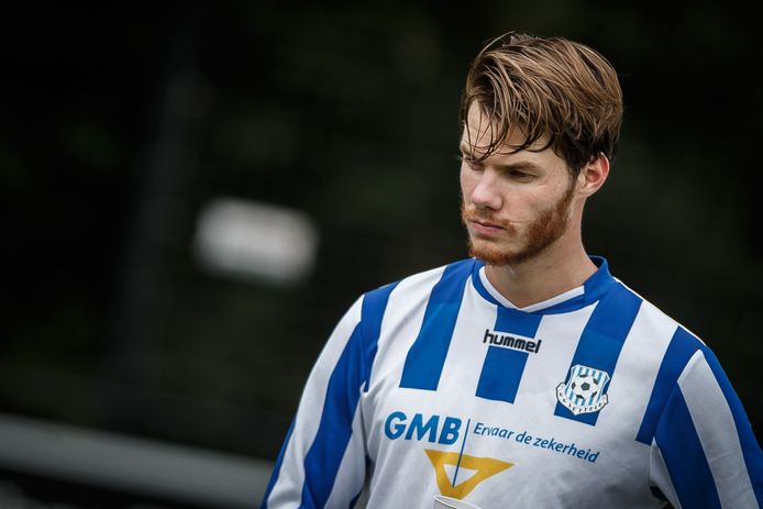 Jari Oosterwijk speelde dit seizoen met zijn vrienden in Lettele, maar zet nu toch een stap hogerop.