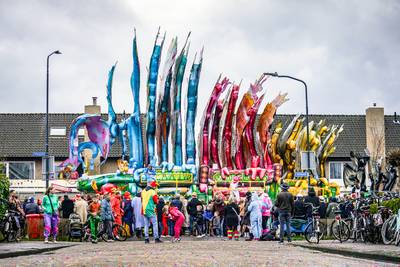 Optocht in Boemeldonck: mooier, groter en drukker, met toepasselijke winnaar: In de Drukke-rij!