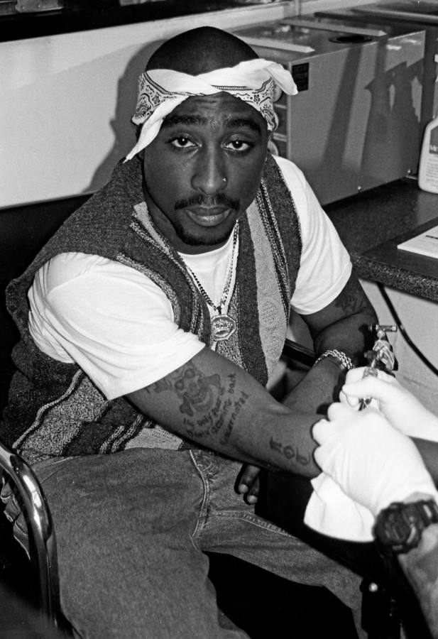 Puff Daddy a-t-il commandité le meurtre de Tupac? | Foto | 7sur7.be