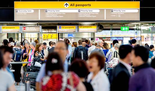 Nederland begint met het verzamelen van gegevens van vliegtuigpassagiers.