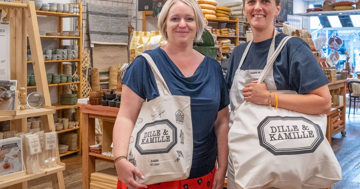 Bedienen Oppervlakte partij 20 jaar Dille & Kamille in de Lange Zoutstraat: “Cadeautje, limited  edition-draagtas en proevertjes voor de klanten” | Aalst | hln.be