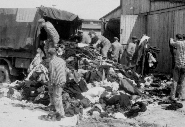'Kanada was het eldorado van Auschwitz, waar niemand ooit honger leed. De plek heette officieel de Effektenlager, de opslag van persoonlijke eigendommen.' Beeld RV