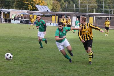Peters schiet Diosa van laatste plek af in streekduel met Overasseltse Boys, Rood Wit verslaat DSZ, 