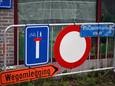 x Verkeersborden. Wegomlegging, uitgezonderd plaatselijk verkeer