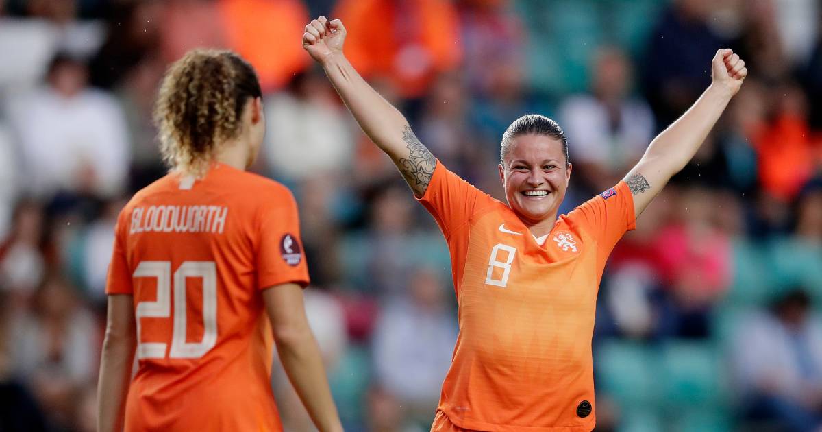 De Verjaardag Van Sherida Spitse Ik Moest Eerst Tien Dagen In Quarantaine Voordat Ik Mocht Trainen Nederlands Voetbal Gelderlander Nl