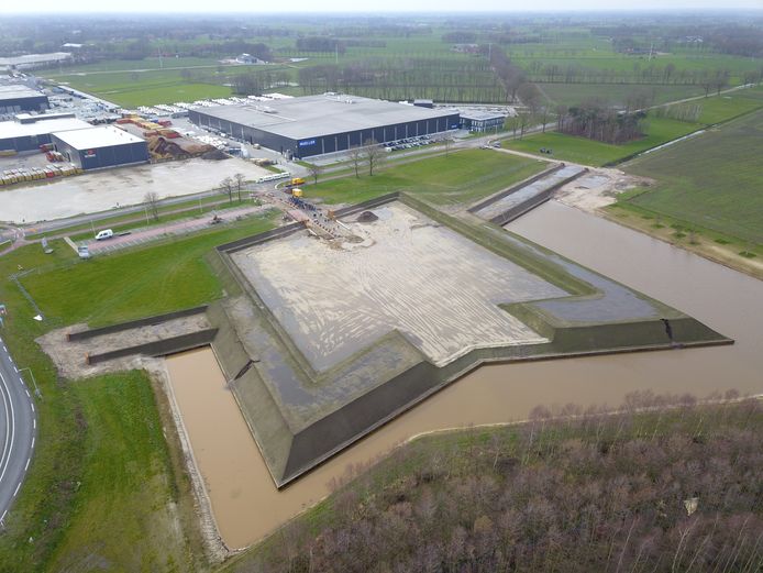 Het Groot Hoornwerk op bedrijventerrein de Laarberg.